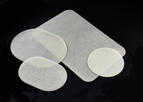 Hernia repair has traditionally required a surgeon to choose between a permanent material for a durable, single-stage repair, and absorbable, non-permanent materials when there is contamination or other factors which may require a different approach. GORE® SYNECOR Biomaterial is comprised of three proven materials, including: 
• Dense monofilament polytetrafluoroethylene (PTFE) macroporous knit that provides strength and reduces the risk of harboring bacteria due to the solid fiber; 
• GORE® BIO-A® web, with proven outcomes in contaminated hernia repair1, providing rapid vascularization and ingrowth for complex repairs 
• Non-porous PGA/TMC* film that minimizes tissue attachment to the device at the visceral side. (Photo: Business Wire)