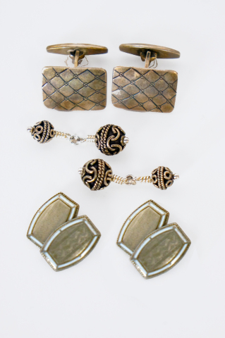 Nate Berkus’ silver cufflinks from London and Paris available beginning on March 31 at www.ebay.com/nate-berkus. Proceeds benefit The American Brain Tumor Association. (Photo: Business Wire)