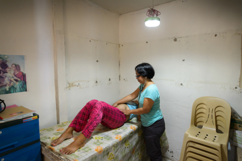 Panasonic's solar lanterns being used for prenatal checkup at the clinic in villages without electricity in Philippines (Photo: Panasonic Corporation)