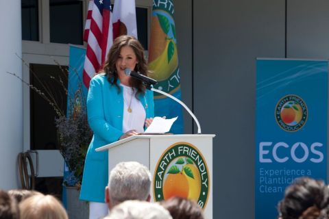 Earth Friendly Products President and CEO Kelly Vlahakis-Hanks Receives Orange County Business Journal’s 2016 Women in Business Award (Photo: Business Wire)