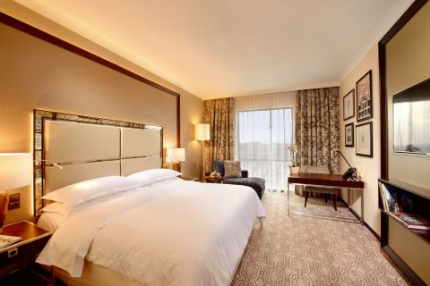 Starwood Hotels & Resorts - Sheraton Grand Krakow