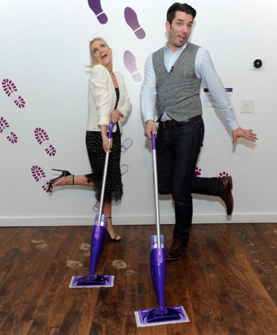 Ashlee Simpson Ross, singer, mom and design enthusiast, and home design expert and "Property Brother" Jonathan Scott join Swiffer and Mr. Clean, Tuesday, May 17, 2016, in New York, to show how easy it is to achieve and maintain a clean slate when moving.  (Diane Bondareff/Invision for Procter & Gamble/AP Images)
