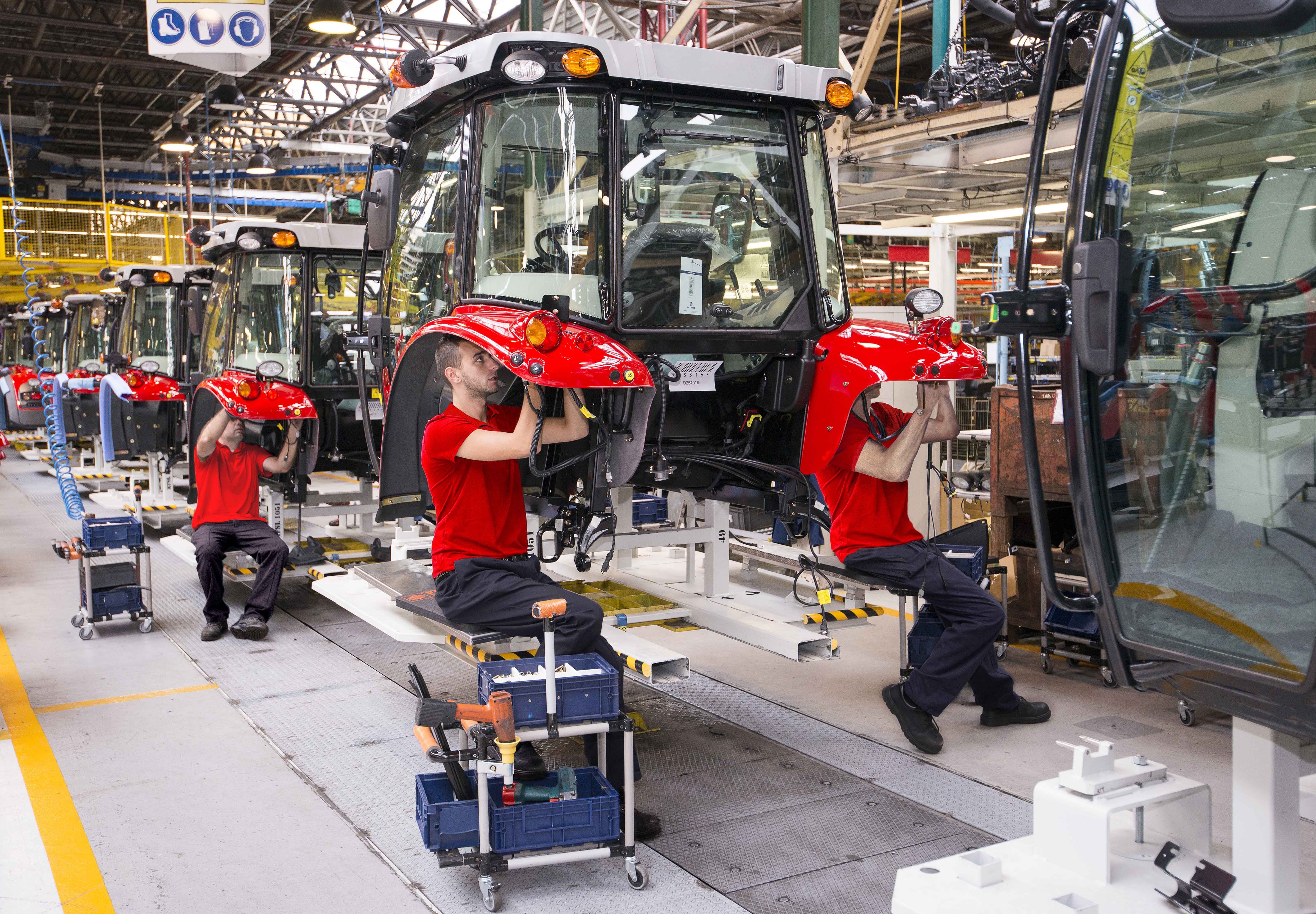Agcoのボーヴェ トラクター製造施設が フランスの16年ファクトリー オブ ザ イヤーを受賞 Business Wire