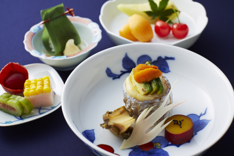 Keio Plaza Hotel Tokyo holds a special event of Arita Porcelains, celebrating the 400th anniversary of Japanese traditional art. Guests will enjoy the spectacular exhibition in the lobby as well as the specially prepared menus which are served in Arita porcelain dishes. (Photo: Business Wire)