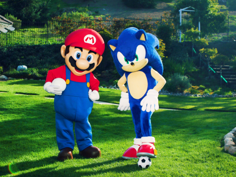 Nintendo Encourages Families to Get Active and Celebrate the Launch of Mario & Sonic at the Rio 2016 Olympic Games (Photo: Business Wire)