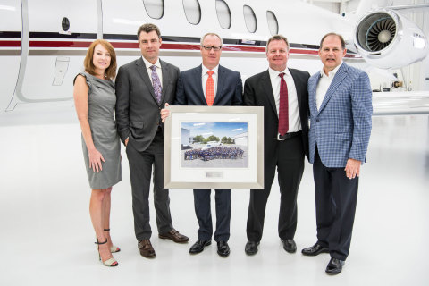 Pictured from left to right: Kriya Shortt, Senior Vice President of Sales & Marketing, Textron Aviation; Adam Johnson, CEO, NetJets; Doug Henneberry, Executive Vice President of Aircraft Asset Management, NetJets; Bill Noe, President and COO, NetJets; Scott Ernest, President & CEO, Textron Aviation (Photo: Business Wire)
