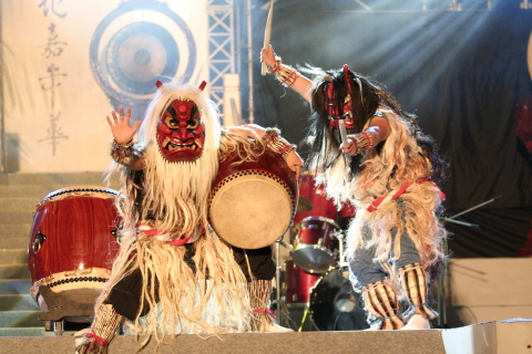 Enjoying folklore demons as they perform live to the beat of traditional drums "Namahage drums" at Oga Hot Springs. (Photo: Business Wire)