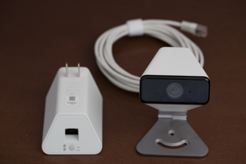 The xCam features a weather resistant seal, 109-degree field of view, high definition video, and infrared night vision. The Wi-Fi signal is routed through the power source instead of the camera, improving the overall range of connection. (Photo: Business Wire) 