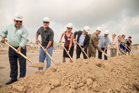 Local dignitaries today joined representatives from the Federal Home Loan Bank of Dallas, Wells Fargo, and Prospera Housing Community Services for the groundbreaking of the Glenoak Apartments in the Flour Bluff neighborhood of Corpus Christi, Texas. The $14 million project was awarded a $476,000 Affordable Housing Program grant in 2015 from FHLB Dallas and Wells Fargo, which provided gap funding for the development of the 68-unit complex. (Photo: Business Wire)