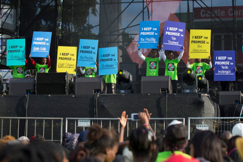 Young People take a stand to end AIDS (Photo: Business Wire)