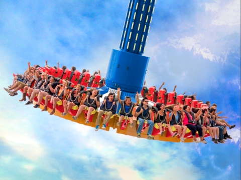 The pendulum-style ride, WONDER WOMAN Lasso of Truth, goes higher and higher while simultaneously rotating counterclockwise. (Photo: Business Wire)