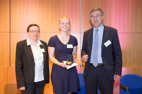 10,000 euros for the Award winner: In June 2016, during the Louis Bonduelle Foundation Encounters, Tina VENEMA, a Dutch student from the University of Utrecht, received from Christophe Bonduelle, Chairman of the Foundation and Laurence Depezay, nutritionist and member of the Foundation Board, the Award.