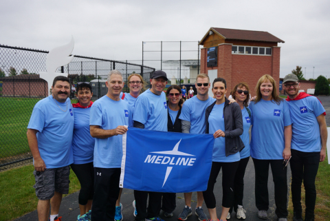 Hundreds of Medline employees and their families participated in the American Heart Association’s (AHA) 2016 Lake County Heart Walk (Photo: Business Wire)
