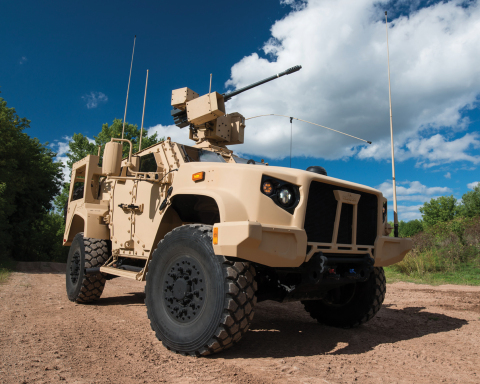 The Oshkosh JLTV displayed at MDM is equipped with the EOS R-400S-MK2 remote weapons system and the Orbital ATK M230 LF 30 mm gun (Photo: Business Wire)