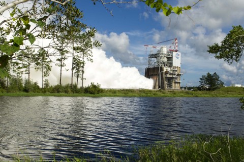 The RS-25 rocket engine built by Aerojet Rocketdyne is tested for 420 seconds at NASA's Stennis Space Center on August 18, 2016, photo courtesy of NASA. (Photo: Business Wire)