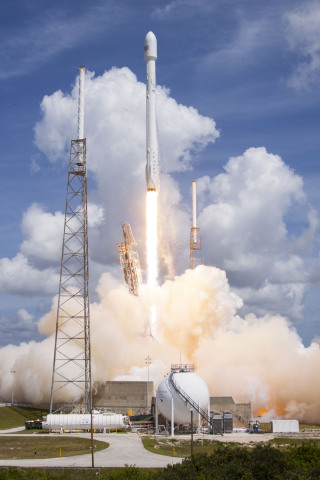 Terra Bella has signed an agreement with Spaceflight for a SpaceX Falcon 9 launch of Terra Bella SkySats. (Photo: Business Wire)