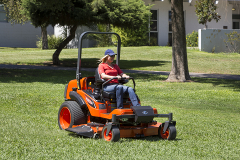 Kubota introduces the ZD1500, featuring the innovative Aerodynamic Cutting System which provides for smoother airflow and a more powerful blade rotation resulting in less clumping of clippings, better fuel efficiency and faster cutting performance. (Photo: Business Wire)
