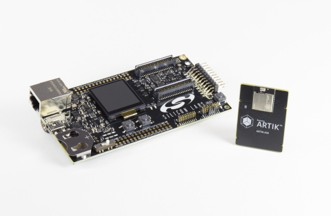SAMSUNG ARTIK™ 020 and 030 modules leverage Silicon Labs' IoT connectivity technology (Photo: Business Wire)