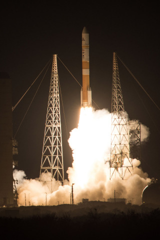 Cape Canaveral Air Force Station, Fla. (Dec. 7, 2016) – Four Orbital ATK solid rocket motors boost United Launch Alliance's Delta IV rocket carrying WGS-8 mission into orbit from Space Launch Complex-37 at 6:53 p.m. EDT. Photo by United Launch Alliance (Photo: Business Wire)
