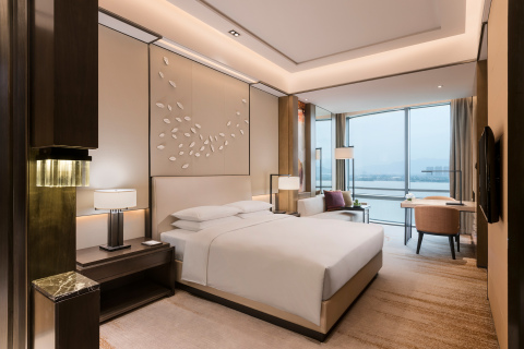 Hyatt Regency Fuzhou Cangshan features 226 intuitively designed rooms and suites. (Photo: Business Wire)