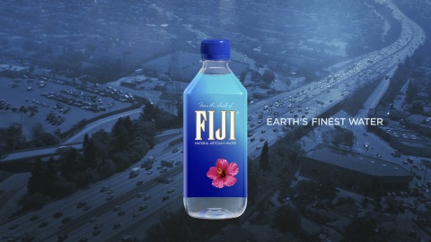 The Wonderful Company™ scores twice at Super Bowl LI with commercial spots from two of its iconic brands, Wonderful® Pistachios and FIJI® Water. For the first time ever, FIJI Water—America’s No. 1 premium imported bottled water brand—will be part of the Super Bowl festivities, reminding football fans about this healthy, natural beverage option and the importance of staying hydrated on game day. The “Nature’s Gift” commercial tells the story behind the water’s unique mineral profile and refreshing taste. The commercial highlights FIJI Water’s untouched elements by showing the beautiful, tranquil Fiji landscape overlaid against complicated, urban cityscapes. For more information, please visit FijiWater.com. (Graphic: Business Wire)