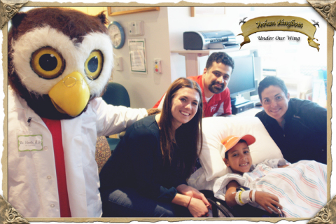 Dr. Hoots, Stephanie Ochs, Gabriel Garcia, and Haley Carter cheering up the kiddos during Valentine's #ADashToRemember at Texas Children's Hospital. (Photo: Business Wire)