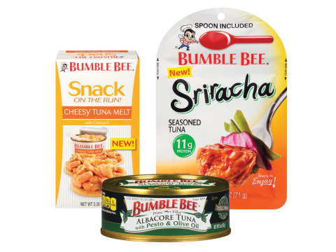 New flavors from Bumble Bee include Bumble Bee® Prime Fillet® Albacore Tuna with Pesto & Olive Oil (center), Bumble Bee® Sriracha Seasoned Tuna Pouch with Spoon (right) and Bumble Bee® Snack on the Run! Cheesy Tuna Melt with Crackers Kit (left). (Photo: Business Wire)