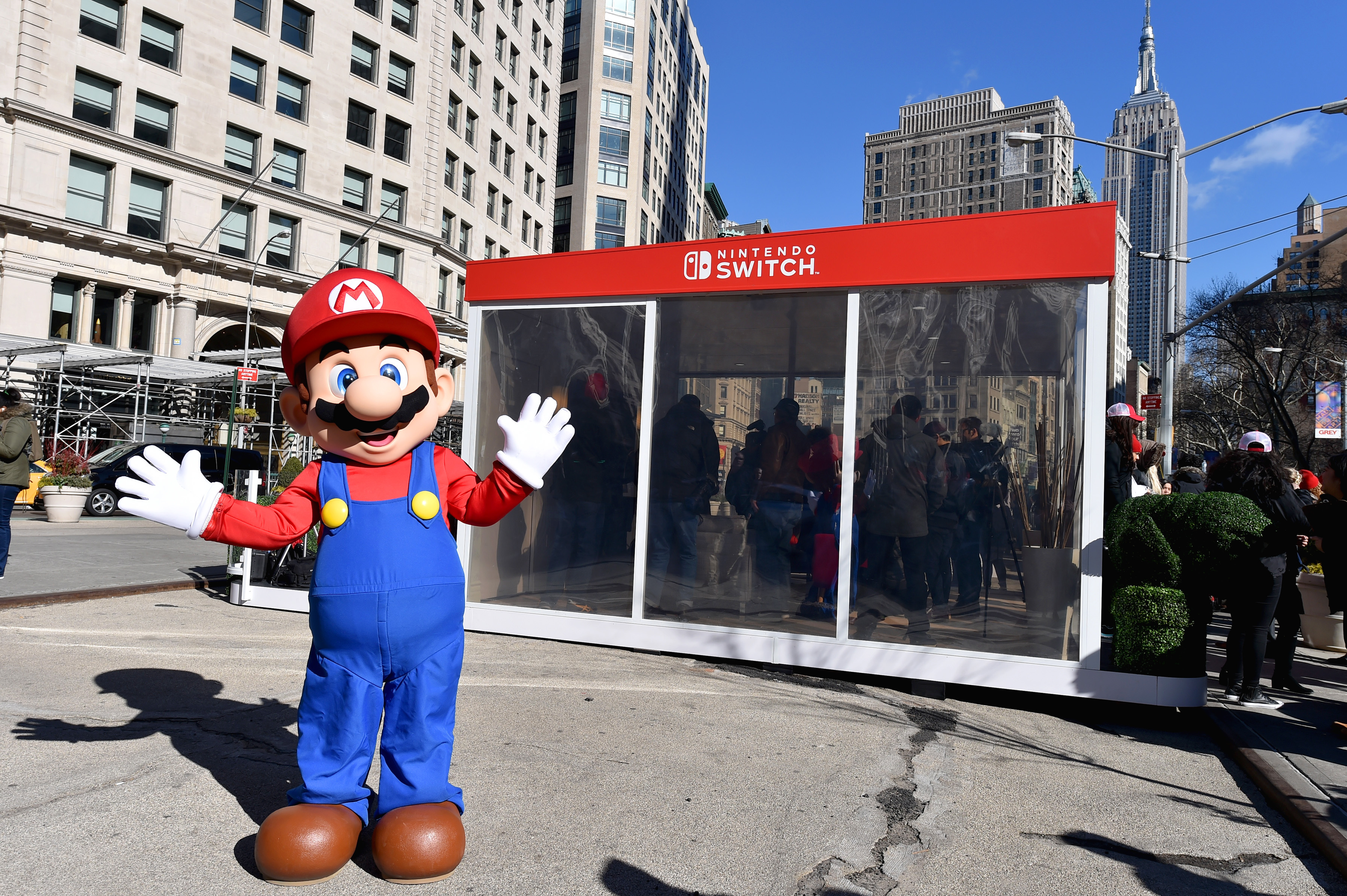 Nintendo New York Store Windows Smashed During Riots In Manhattan