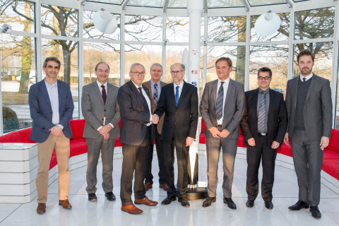 From left to right:  Jos Giannandrea, Vice President, Projects & Services, SES Techcom Services, Lucien Hoffmann, Director of the "Environmental Research and Innovation" department- LIST, Gerhard Bethscheider, Managing Director, SES Techcom Services, Jacques Noppeney Senior Legal Counsel, SES, Fernand Reinig, CEO a.i.- LIST, Alan Kuresevic, Vice President, Engineering, SES Techcom Services, Frank Zimmer, Senior Manager, System Engineering, SES Techcom Services, Thomas Schoos, Head of External Communication-LIST (Photo: Business Wire)