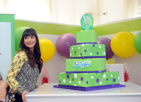 "New Girl" actress Hannah Simone helps Swiffer celebrate its 18th birthday, Thursday, March 16, 2017, in New York. (Photo by Diane Bondareff/Invision for Swiffer/AP Images)