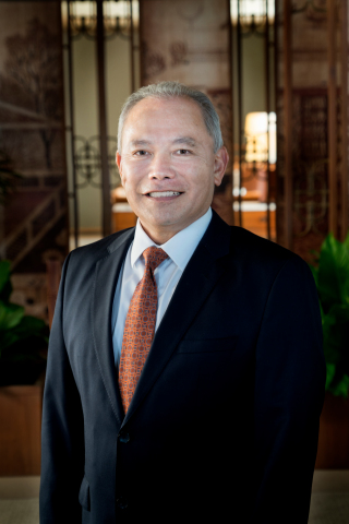 Mr. Albert N. Yoza, Financial Controller of Hotel Operations at Halekulani and Waikiki Parc (Photo: Business Wire)