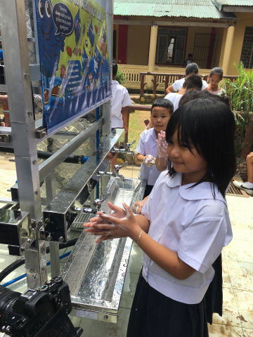 Watts Sponsors Water Filtration Tower at Elementary School in the Philippines on World Water Day (Photo: Business Wire)
