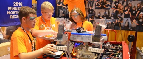 Mouser Electronics will be a major sponsor of the FIRST Championship, April 19-22 in Houston and April 26-29 in St. Louis. The annual robotics event, which fosters STEM education, attracts thousands of high school teams from across the globe. Mouser is sponsoring the Hall of Fame area, which honors past winners of the Chairman's Award. Photo from 2016 FIRST Championship. (Photo: Business Wire)