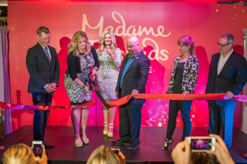 Trisha Yearwood and Madame Tussauds Nashville VIPs cut the ribbon to officially open the attraction at Opry Mills Mall in Nashville. (Photo: Business Wire)