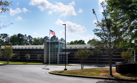Regions’ operations facility will be designed to feature modern work environments that foster greater collaboration and communication between departments. Pictured is a Regions facility in Florida on which the Hattiesburg facility will be based. (Photo: Business Wire)