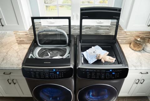 Samsung FlexWash™ + FlexDry™ usher in a new era in which the laundry appliance adapts to the needs of today's modern family. (Photo: Business Wire)