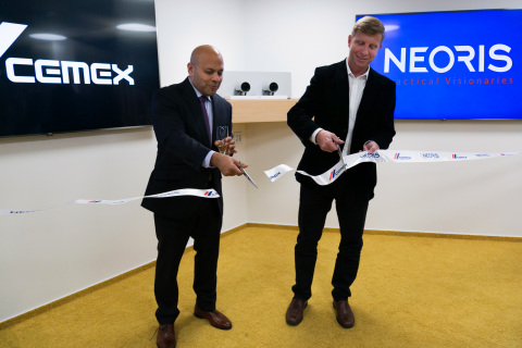 CEMEX CIO Arun Aggarwal and NEORIS CEO Martin Mendez at the office inauguration ceremony in Prague, Czech Republic. (Photo: Business Wire)