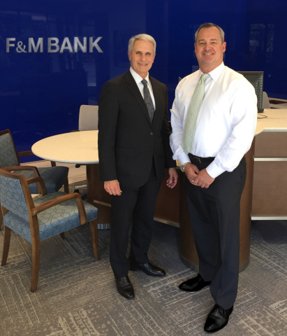 Kent A. Steinwert, Chairman, President and Chief Executive Officer, and Dave Zitterow, Executive Vice President and SF Bay Area Market Executive, in the Bank’s new downtown Walnut Creek branch near Broadway Plaza. (Photo: Business Wire)