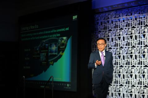 President of Samsung Electronics' semiconductor division, Kinam Kim, presented at the Samsung Foundry Forum 2017, Santa Clara, Calif., on May 24, 2017. (Photo: Business Wire)