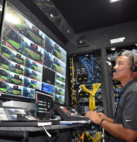 At a select stadium every Tuesday, the mobile production room captures and processes MLB game footage from multiple Intel True VR cameras, which generate up to 1TB of data per hour. Beginning with the 2017 MLB regular season, Intel is livestreaming one game each week via the Intel True VR app. (Credit: Intel Corporation)