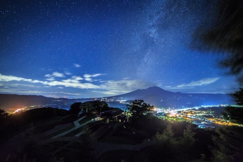 Enjoy stargazing at Karuizawa Prince Hotel - Night view from the top of the mountain, near Karuizawa Prince Hotel (Photo: Business Wire)