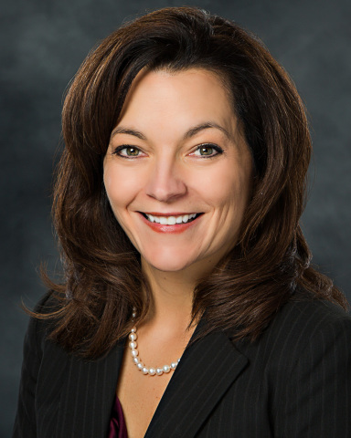 Wells Fargo Taps 27-year Bank Veteran, Becky Gibson, to lead Iowa Middle Market Banking operations. (Photo: Business Wire)