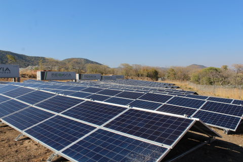 Neue Solaranlage von REDAVIA für Shanta Gold (Photo: Business Wire)