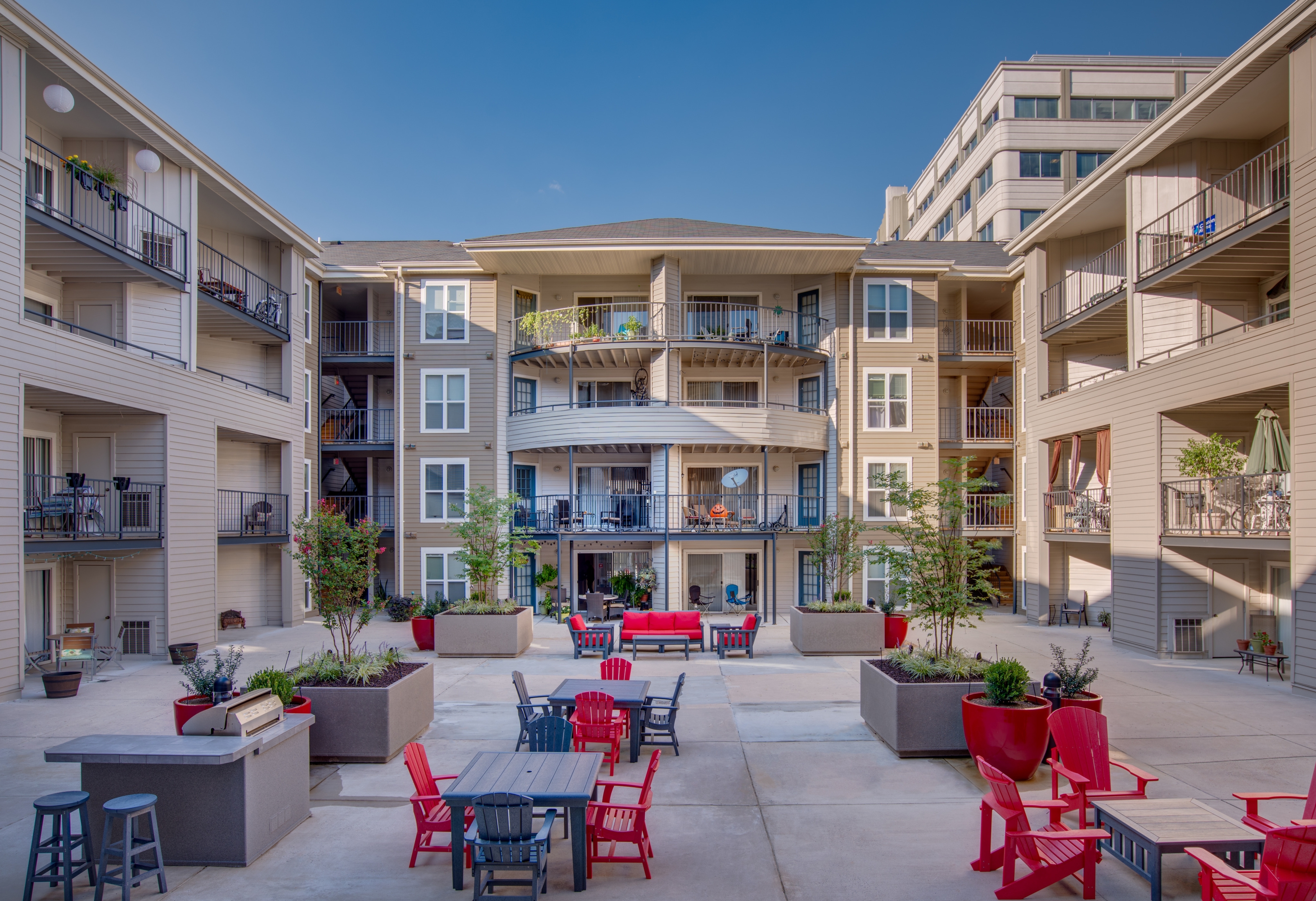 Waterton Acquires 404-Unit Apartment Community in Arlington, Va. | Business  Wire