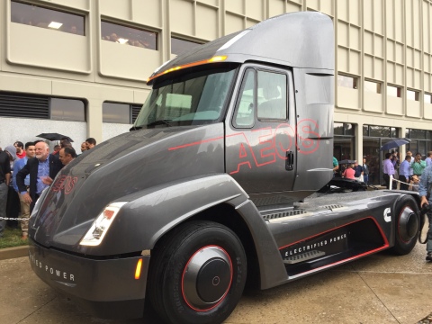 Aeos 1 - first fully electric heavy-duty truck and powertrain (Photo: Business Wire)