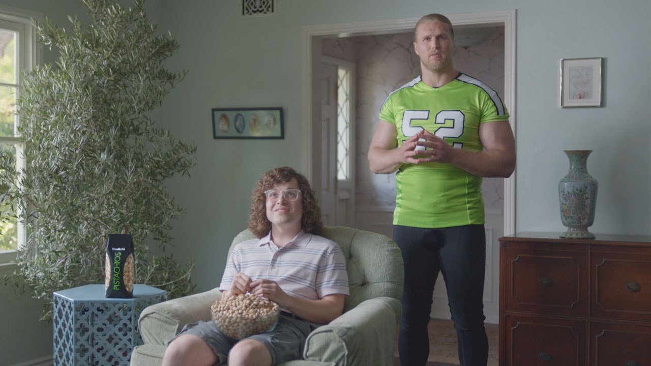 Wonderful Pistachios teams up with Seattle Seahawks cornerback Richard Sherman and Green Bay Packers linebacker Clay Matthews to kick off "Put a Smile on Your Snackface," its biggest football campaign ever. 

In the campaign, Sherman and Matthews star in separate commercials featuring pistachio lovers who may be unlucky in life, but fortunate to discover the perfect gameday snack to put a smile on their snackfaces. They quickly discover that when you feel good about eating tasty, protein-powered Wonderful Pistachios, you can also feel good about yourself.

Put a smile on YOUR snackface at http://getcrackin.com.