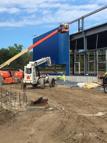 Iconic blue exterior transforms future IKEA Oak Creek as work progresses on WI store opening Summer 2018. (Photo: Business Wire)