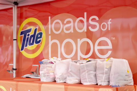 Procter & Gamble Brings Relief to Residents Affected by Hurricane Irma with P&G Product Kits and Tide Loads of Hope Laundry Services (Photo: Business Wire)