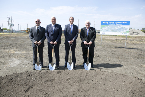 (from left to right) Fresenius Kabi leaders Steve Nowicki, Dr. Michael Schoenhofen and John Ducker join Mayor Ron Serpico of Melrose Park, Illinois at a groundbreaking ceremony to begin work for the expansion of Fresenius Kabi’s pharmaceutical operations in Melrose Park, Illinois. The company is a leading provider in the U.S. of generic sterile injectable medicines. (Photo: Business Wire)