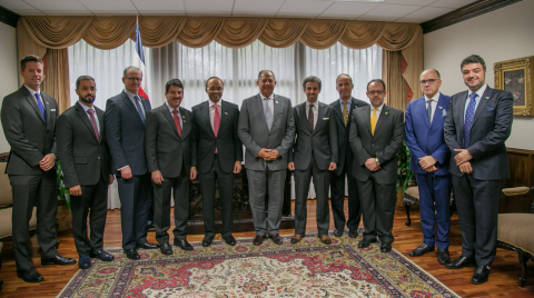 Group photo with H.E. Luis Guillermo Solis Rivera President of Costa Rica (Photo: AETOSWire)